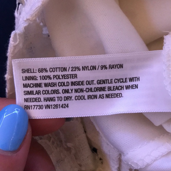 NWT Lace Shift Dress - Picture 4 of 4